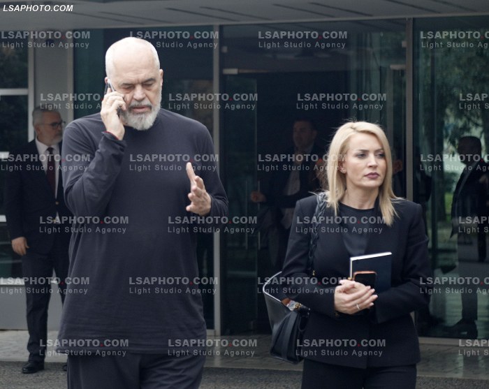 Rama mbledh deputetet e Tiranes
