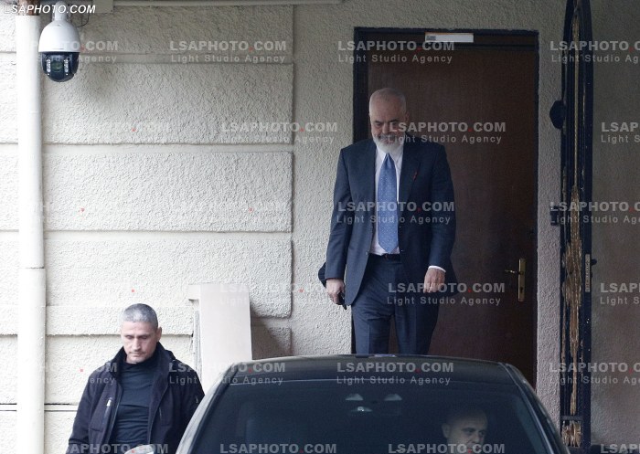 Rama pas mbledhjes se grupit parlamentar