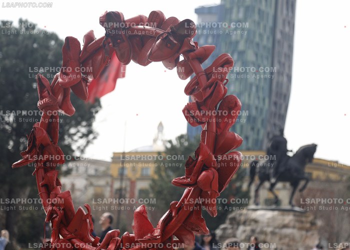 8 Marsi ne Tirane
