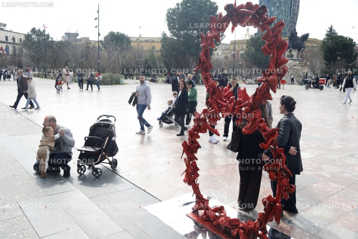 8 Marsi ne Tirane