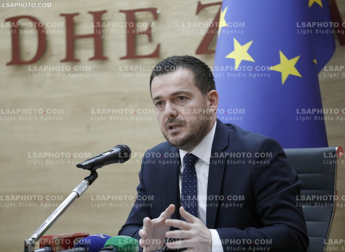 Konference e ministrit Andis Salla