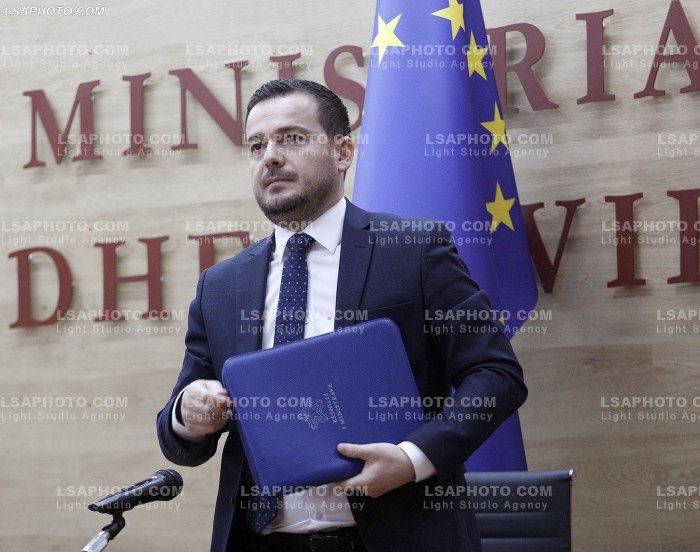 Konference e ministrit Andis Salla