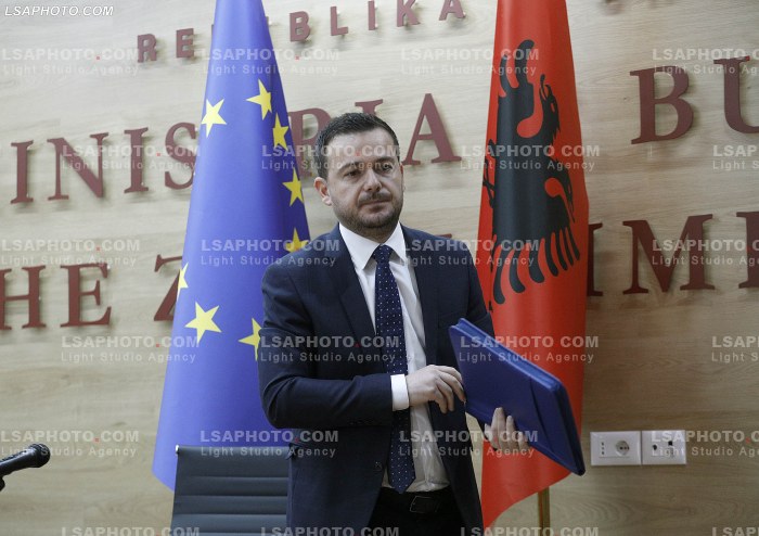 Konference e ministrit Andis Salla