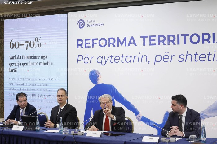 Takim i PD per reformen territoriale