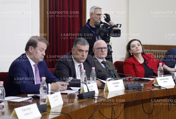 Seance e komisionit per reformen elektorale