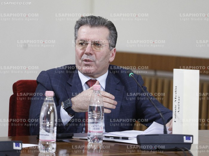 Seance e komisionit per reformen elektorale