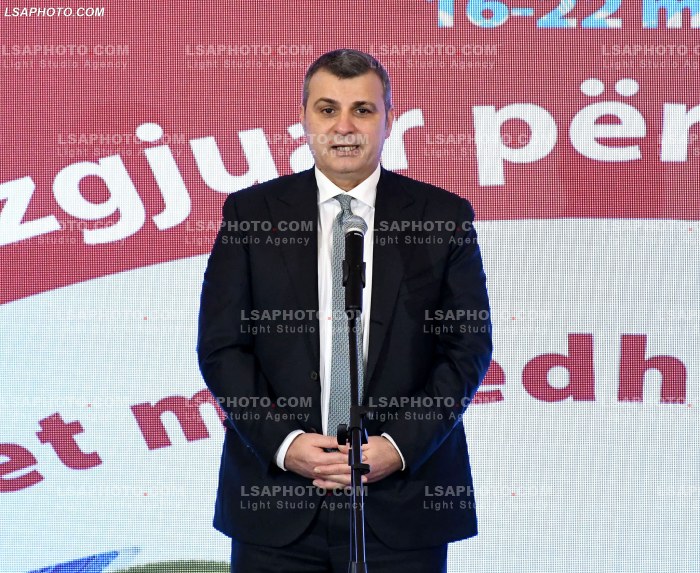 Ceremonia e Javes Globale te Parase 2026