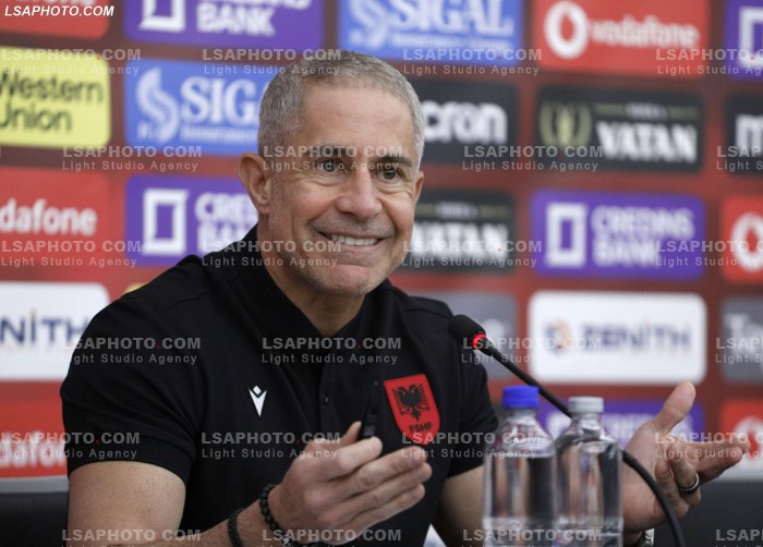 Sylvinho ne konference per shtyp