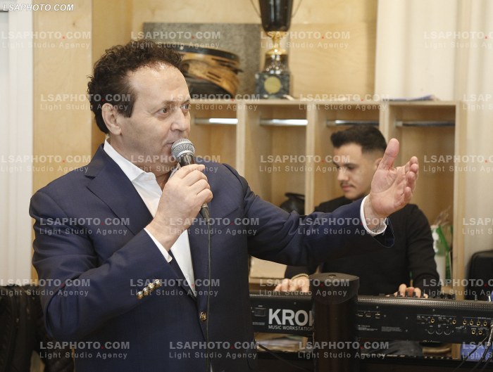Njoftim per koncert recital i kengetarit Gezim Nika
