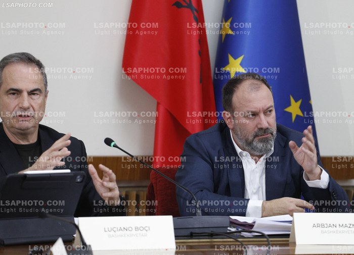 Mbledhje e komisionit per reformen territoriale