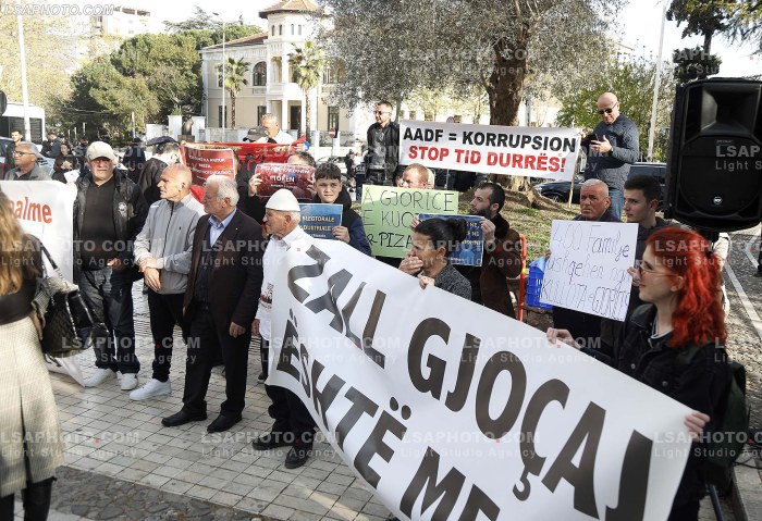 Proteste kunder TID Durres