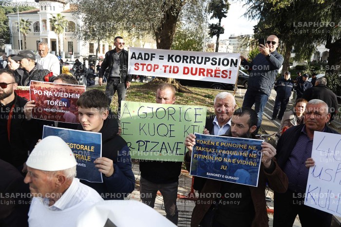 Proteste kunder TID Durres
