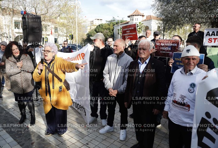 Proteste kunder TID Durres