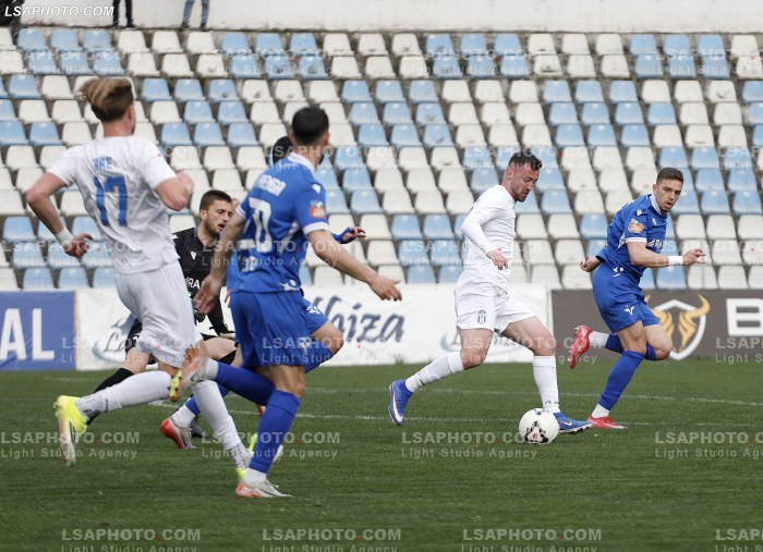 Futboll Tirana Vora