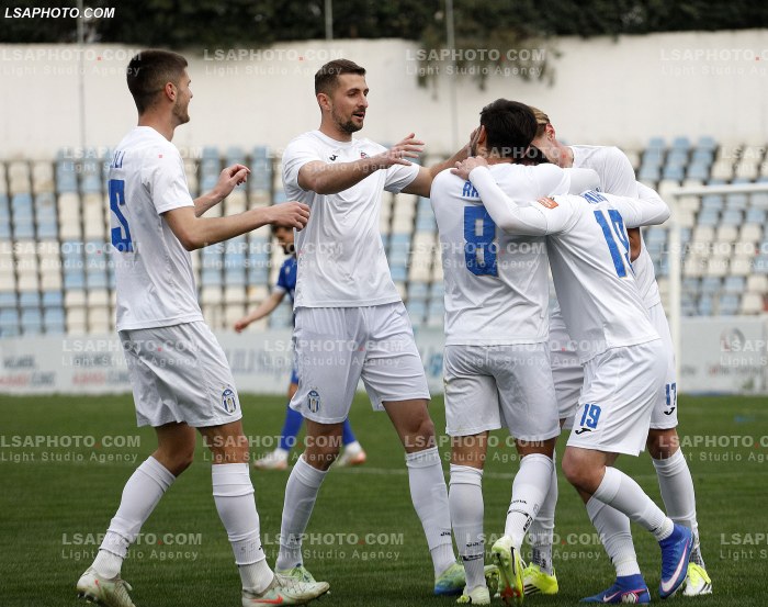 Futboll Tirana Vora