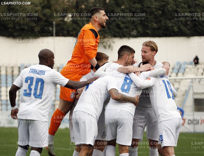 Futboll Tirana Vora