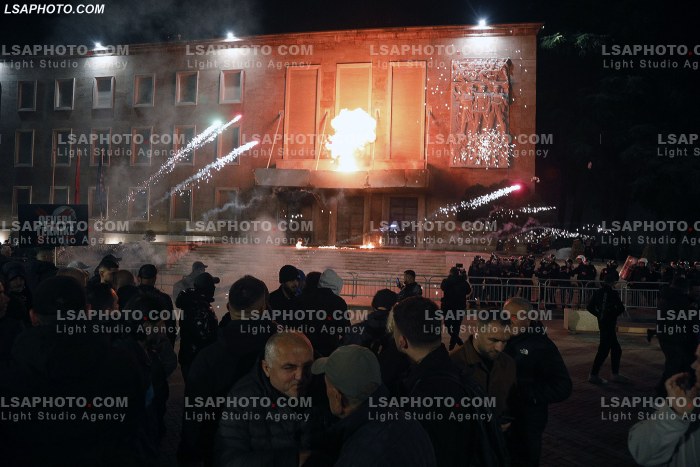 Proteste e PD ne Tirane