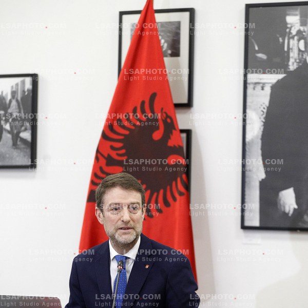 HOXHA PER INTEGRIMIN EUROPIAN
