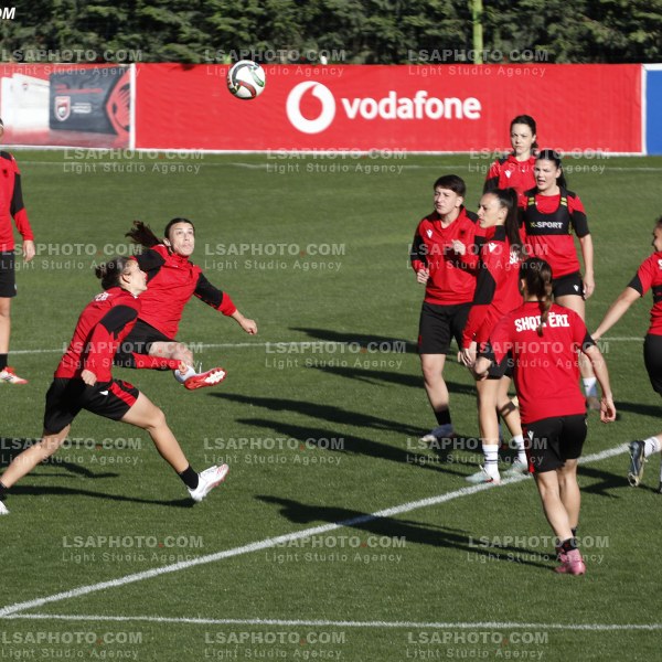 KOMBETARJA E FUTBOLLIT TE FEMRAVE STERVITJE PERPARA NDESHJES ME UELLSIN