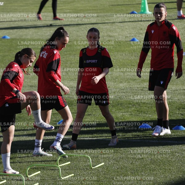 KOMBETARJA E FUTBOLLIT TE FEMRAVE STERVITJE PERPARA NDESHJES ME UELLSIN