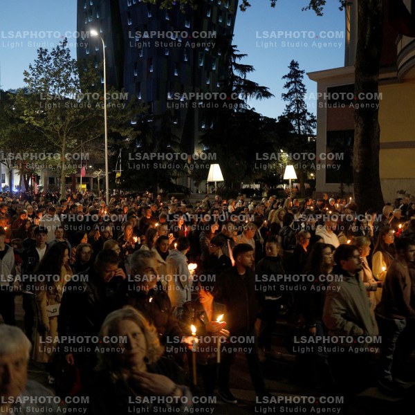Procesioni i se Premtes se Madhe ne Tirane.