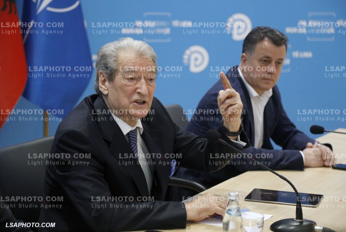 Sali Berisha ne Mbledhje