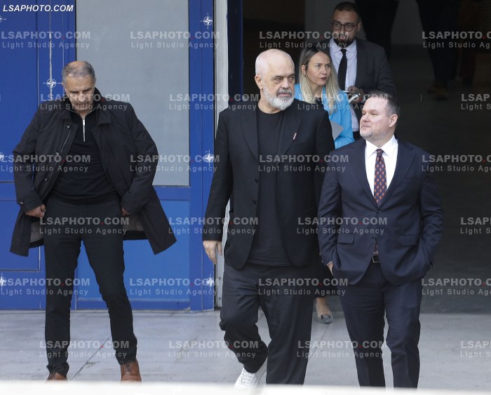 Rama takohet me Kryetaret e Bashkise ne Pallatin e Kongreseve