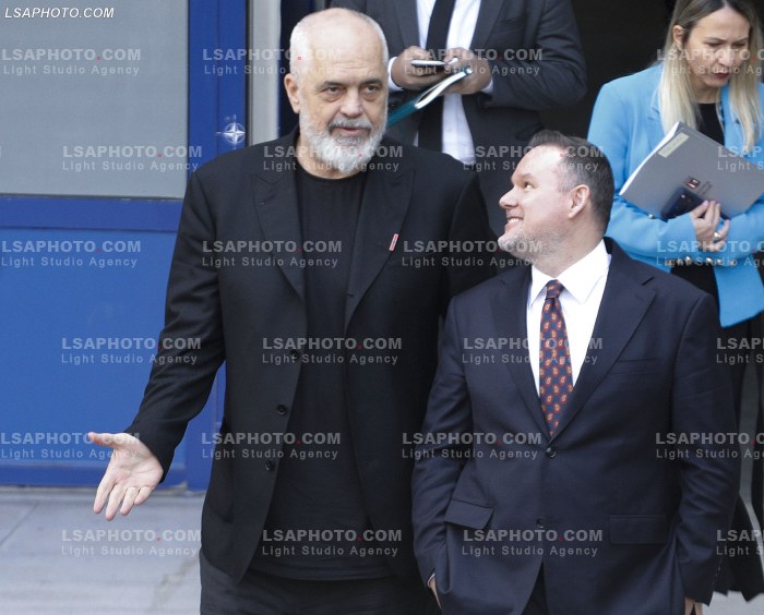 Rama takohet me Kryetaret e Bashkise ne Pallatin e Kongreseve