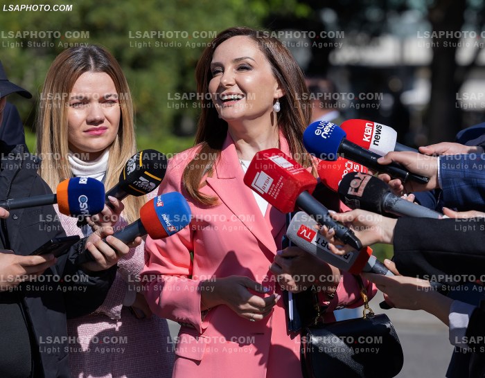 Deputete dhe Ministra jashte parlamenti