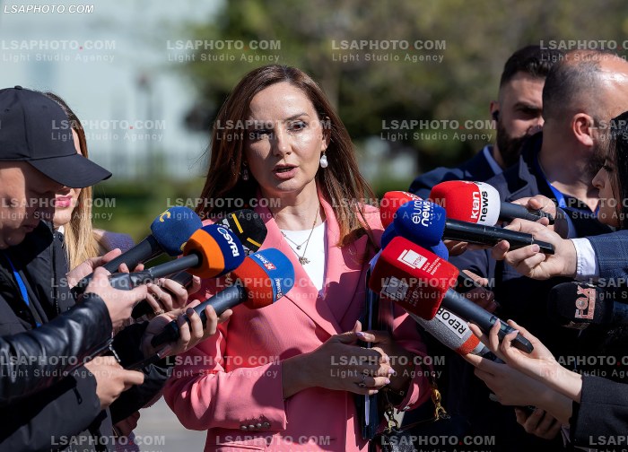 Deputete dhe Ministra jashte parlamenti