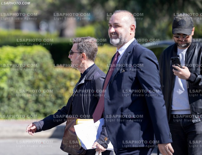 Deputete dhe Ministra jashte parlamenti