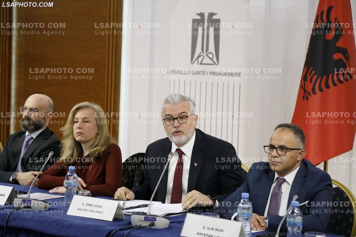 Mbledhja e pare e perbashket e KLGJ dhe KLP