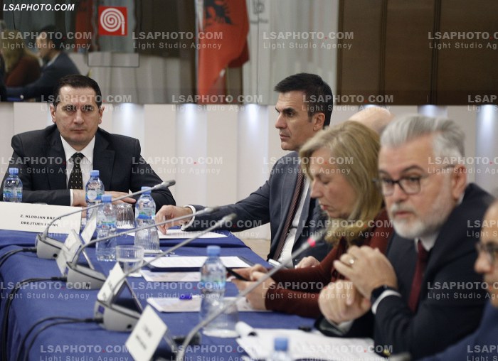 Mbledhja e pare e perbashket e KLGJ dhe KLP