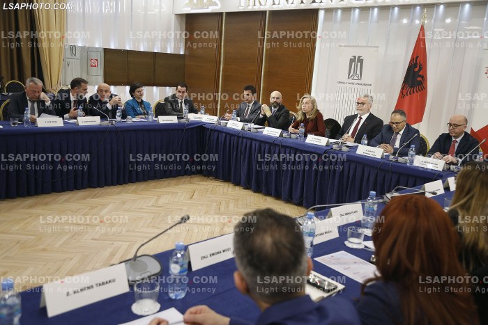 Mbledhja e pare e perbashket e KLGJ dhe KLP