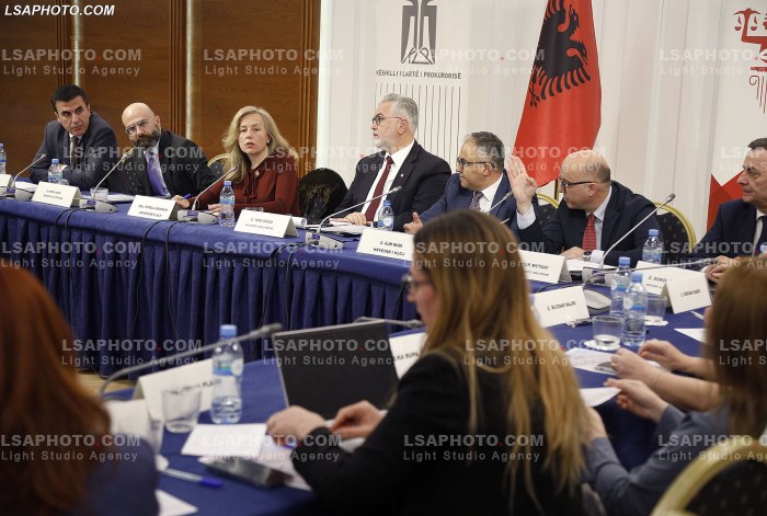 Mbledhja e pare e perbashket e KLGJ dhe KLP