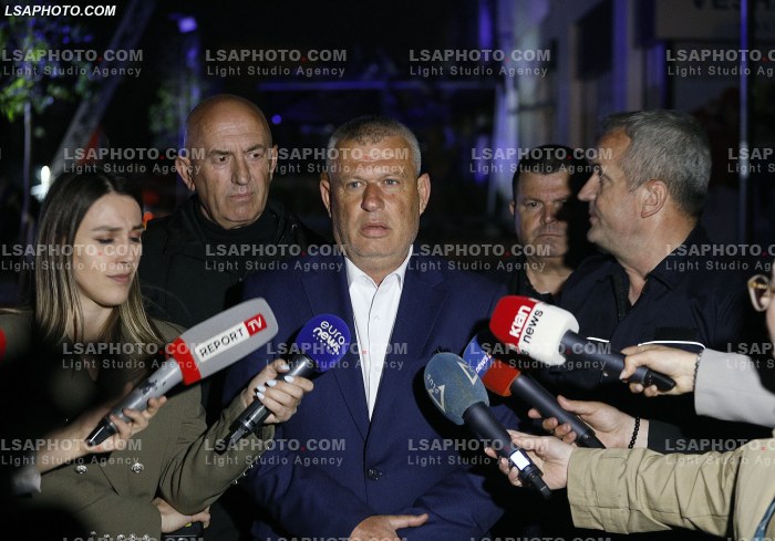 Zjarr ne kompleksin Arlis