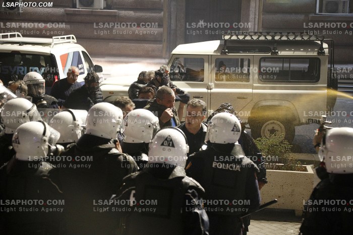 Proteste e PD para Kryeministrise