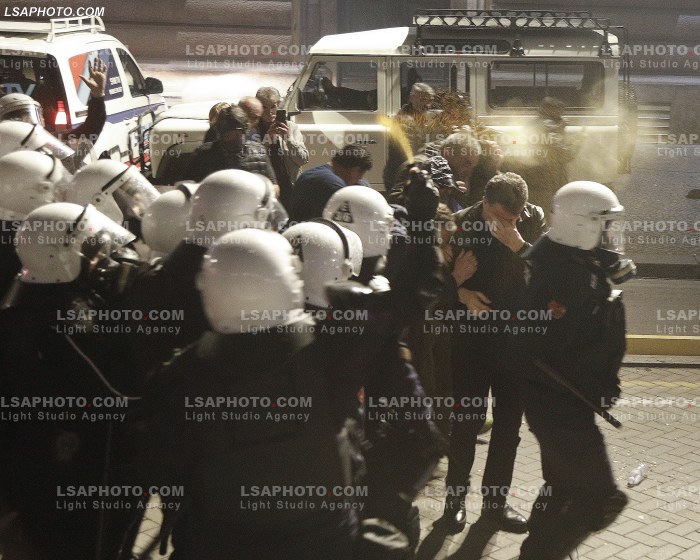 Proteste e PD para Kryeministrise