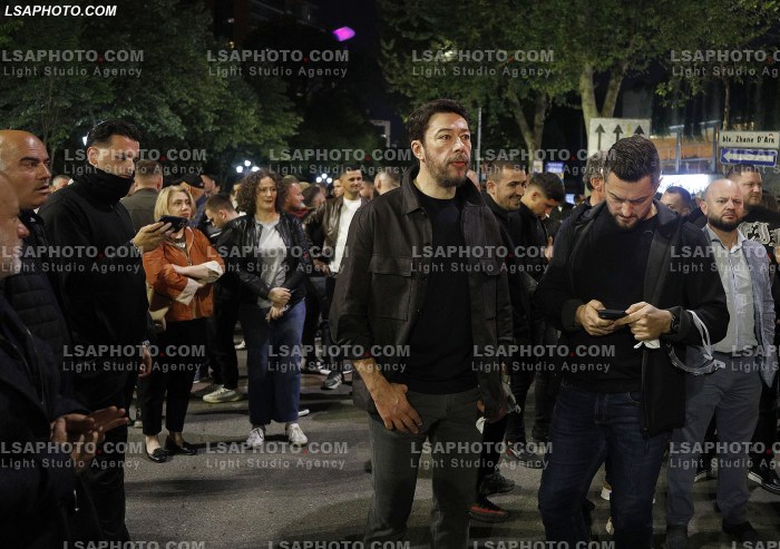 Proteste e PD para Kryeministrise