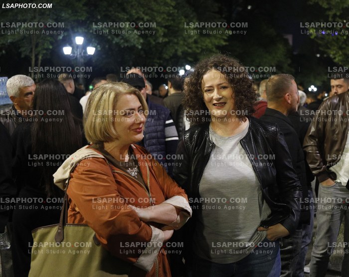 Proteste e PD para Kryeministrise