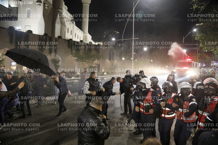 Proteste e PD para Kryeministrise
