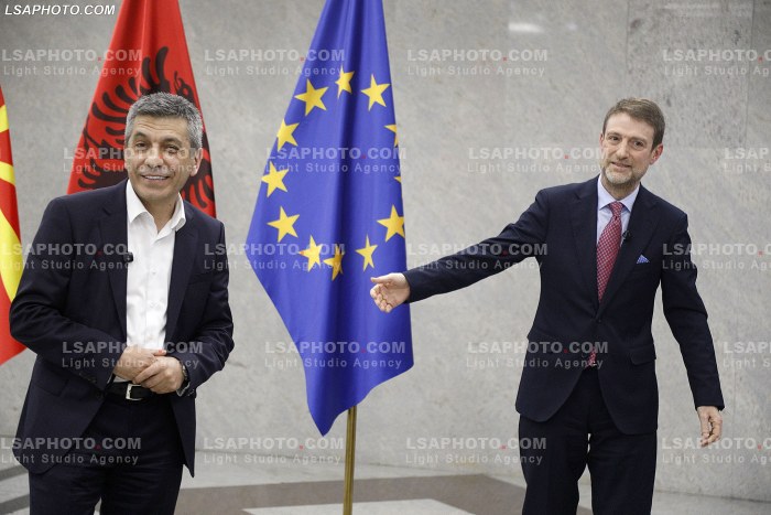 Konference e Ferit Hoxhes dhe Izet Mexhitit