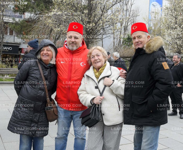 Tifoze para ndeshjes Kosove Turqi