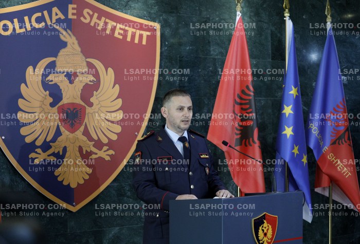 Drejtori i Policise Hita Konference Shtypi