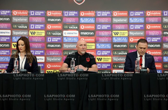Trajneri i Kombetares Rolando Maran ne Konference Shtypi