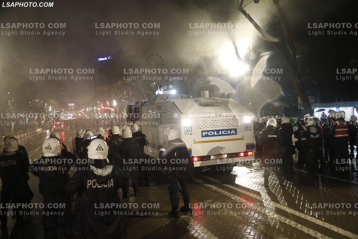 Proteste e Partise Demokratike para kryeministrise