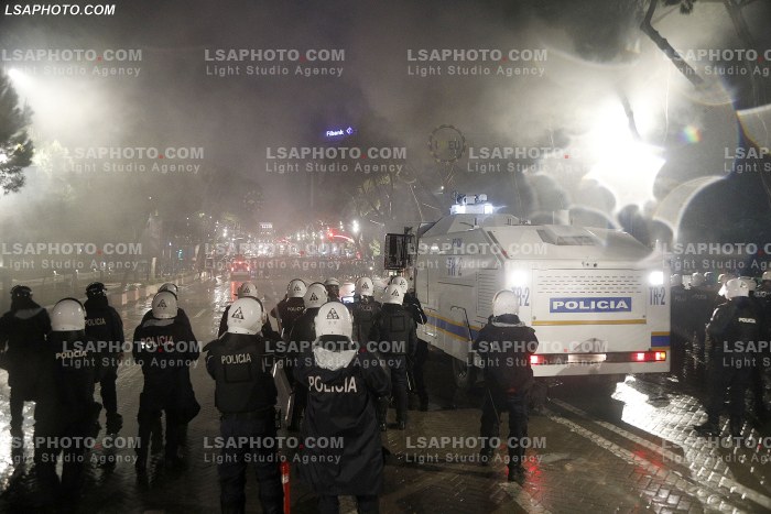 Proteste e Partise Demokratike para kryeministrise