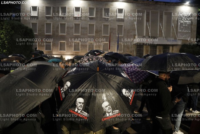 Proteste e Partise Demokratike para kryeministrise