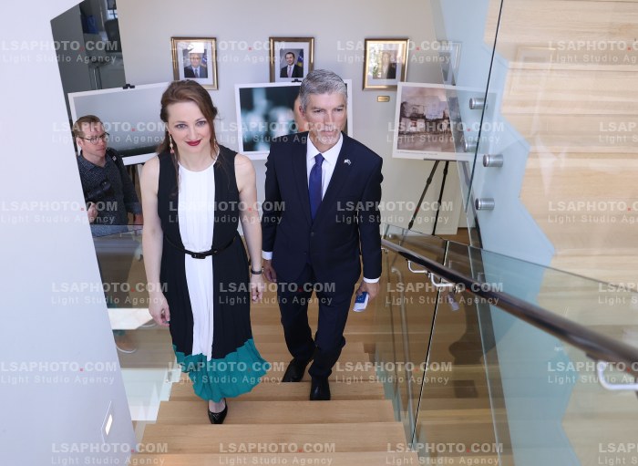 Ekspozita e Fotografit Hazir Reka ne Ambasaden e Kosoves ne Washington DC.
