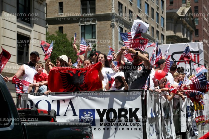 Parada e Shqiptareve ne New York e Organizuar nga Albanian Roots
